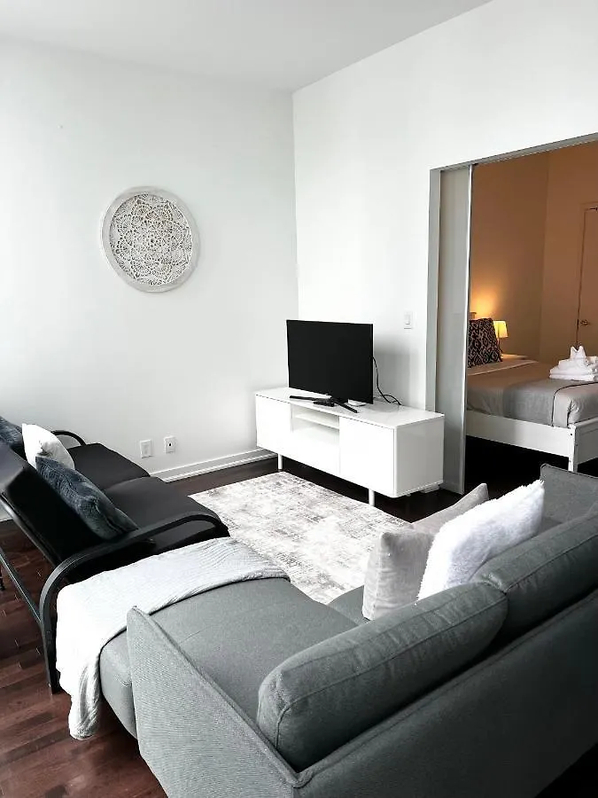Downtown Toronto Condo Near Cn Tower Canada