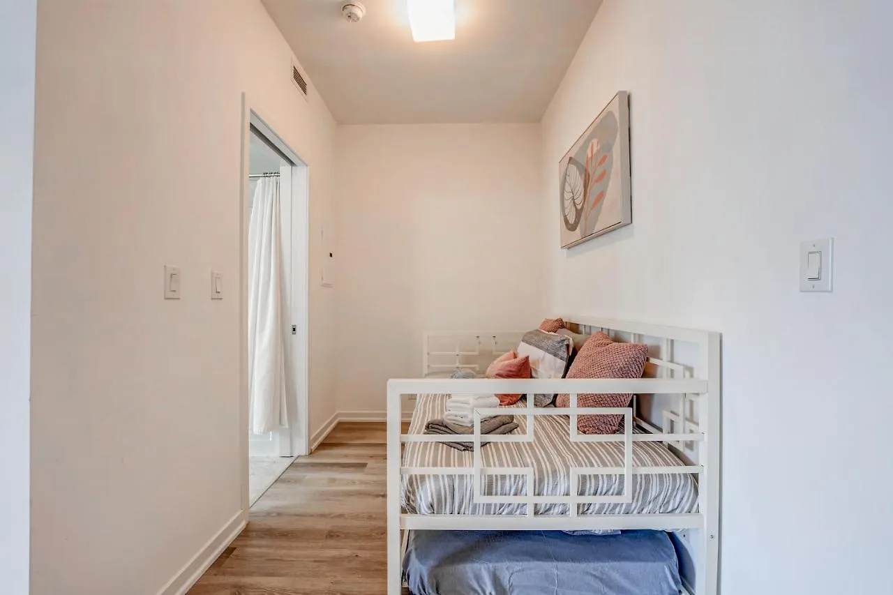 Apartment Downtown Toronto Condo Near Cn Tower