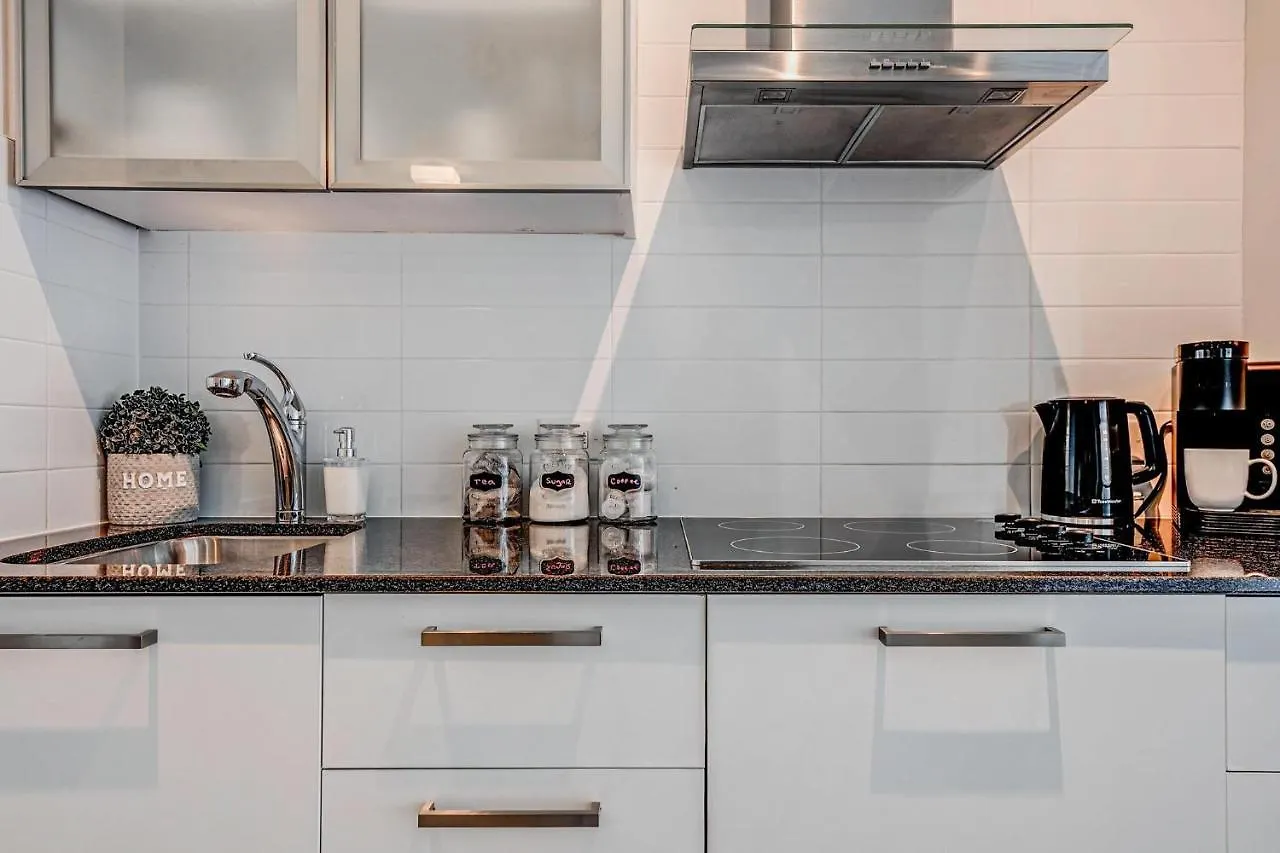 Apartment Downtown Toronto Condo Near Cn Tower