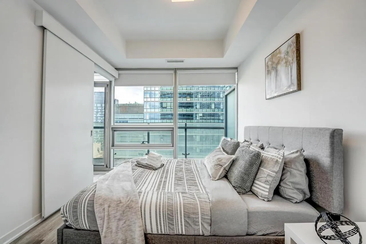 Downtown Toronto Condo Near Cn Tower 0*,