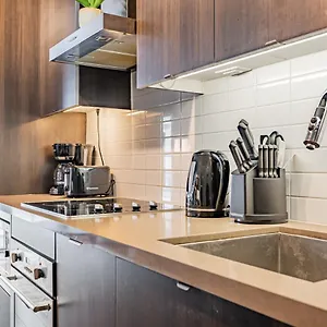 Apartment 300 West, Toronto